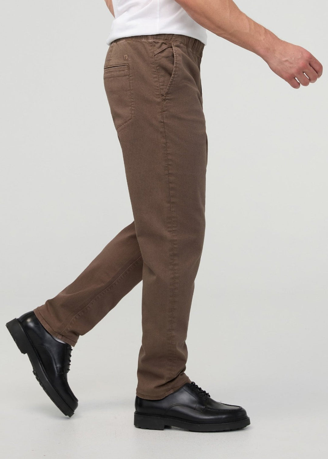 brown pull on dress pants DUER Men's FlexTwill Relaxed Pull On Pant