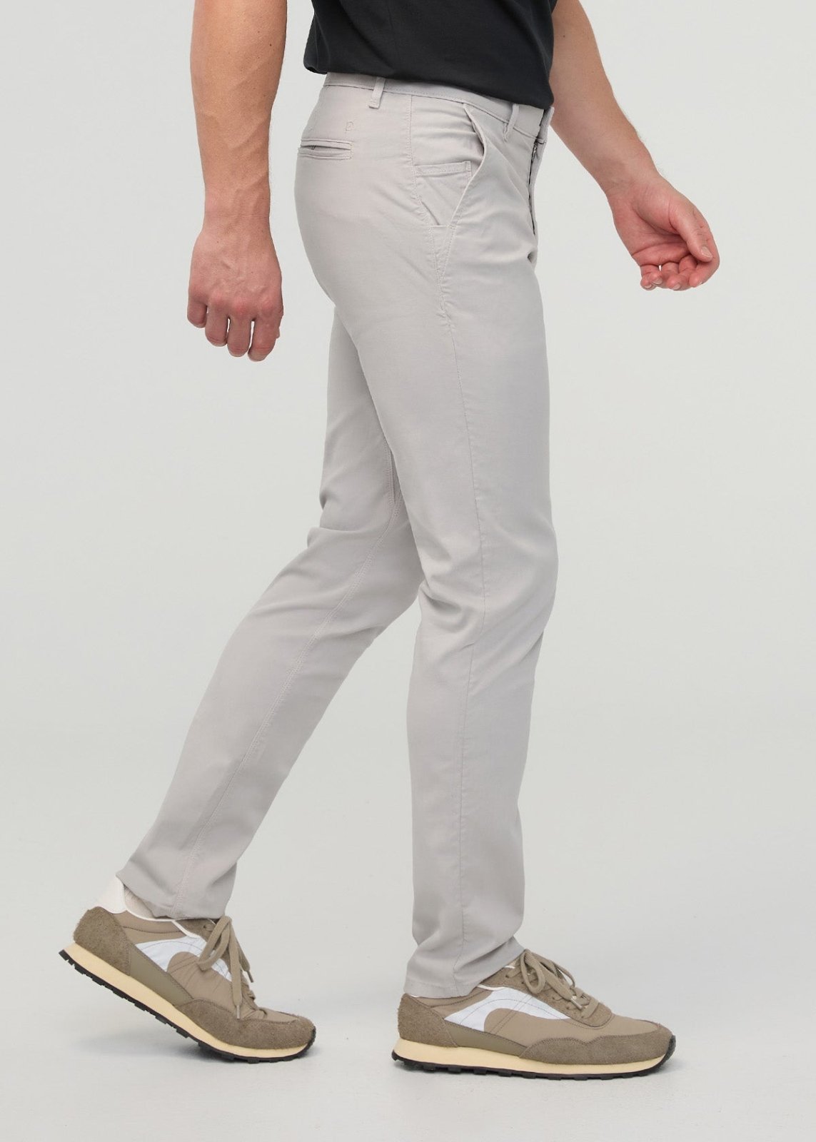 Men's Mist Lightweight Slim Straight Chino Pant