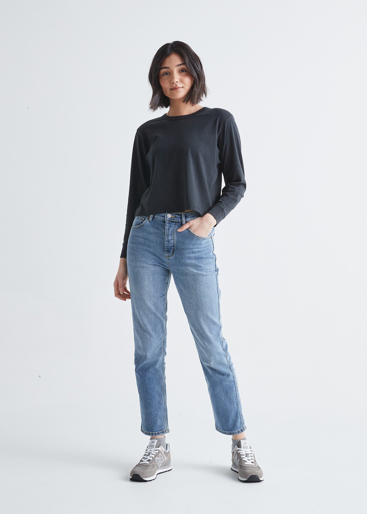 womens black midweight crop long sleeve tee full body