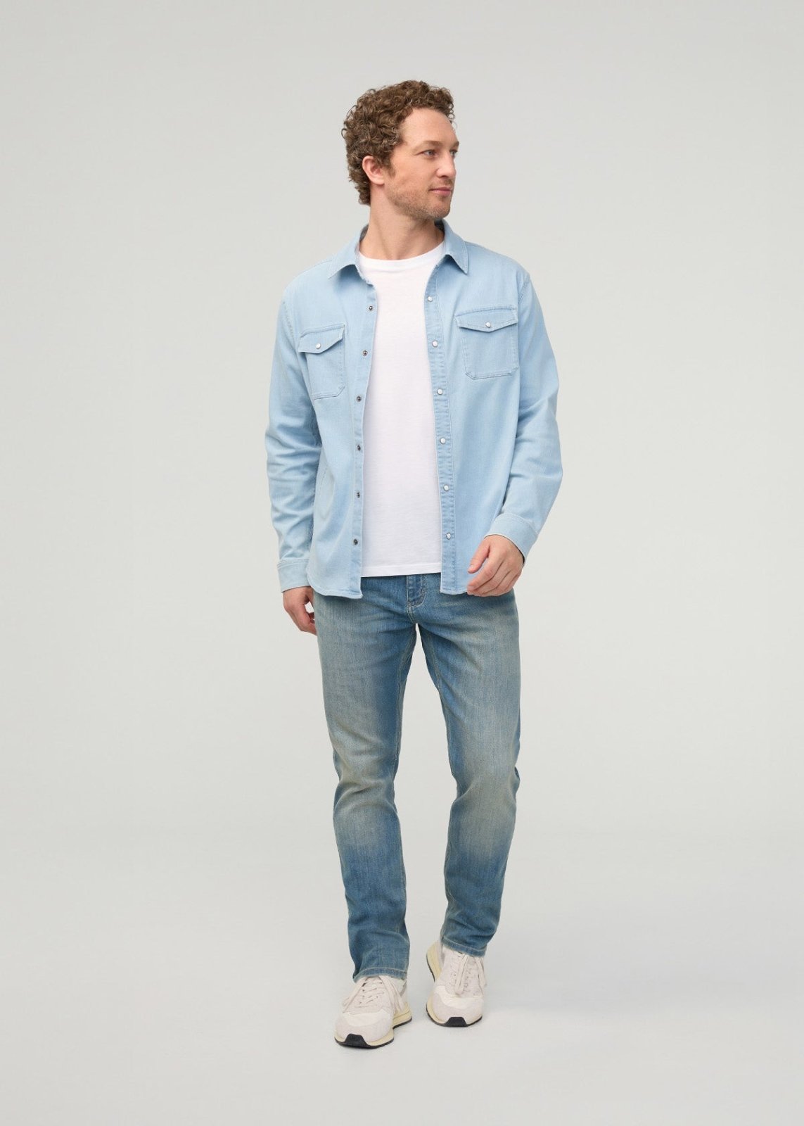 Men's Outback Relaxed Fit Stretch Blue Jeans Full Body