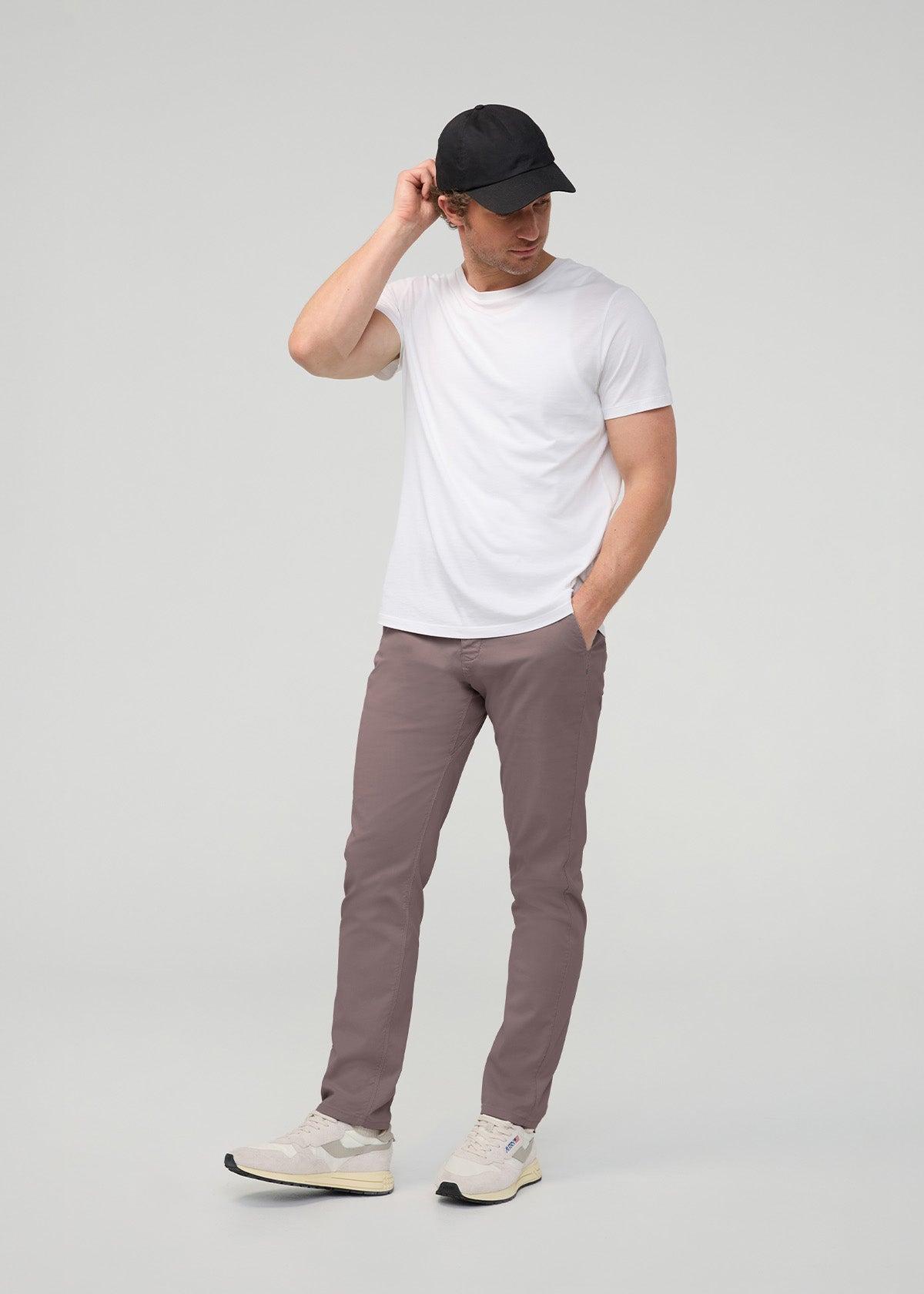 Men's Hazy Mauve Lightweight Relaxed Taper Chino Pant front full body