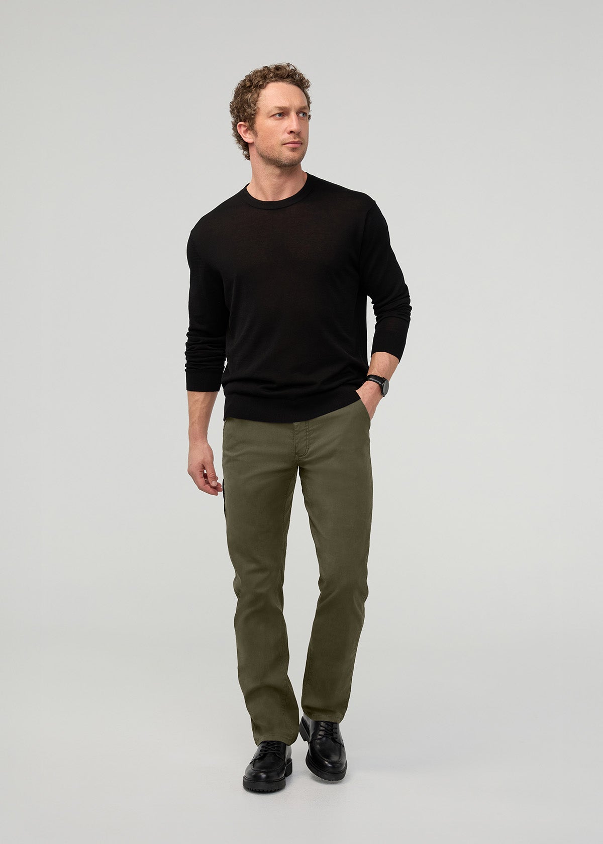 Men's Loden Green Traveller Pant full body
