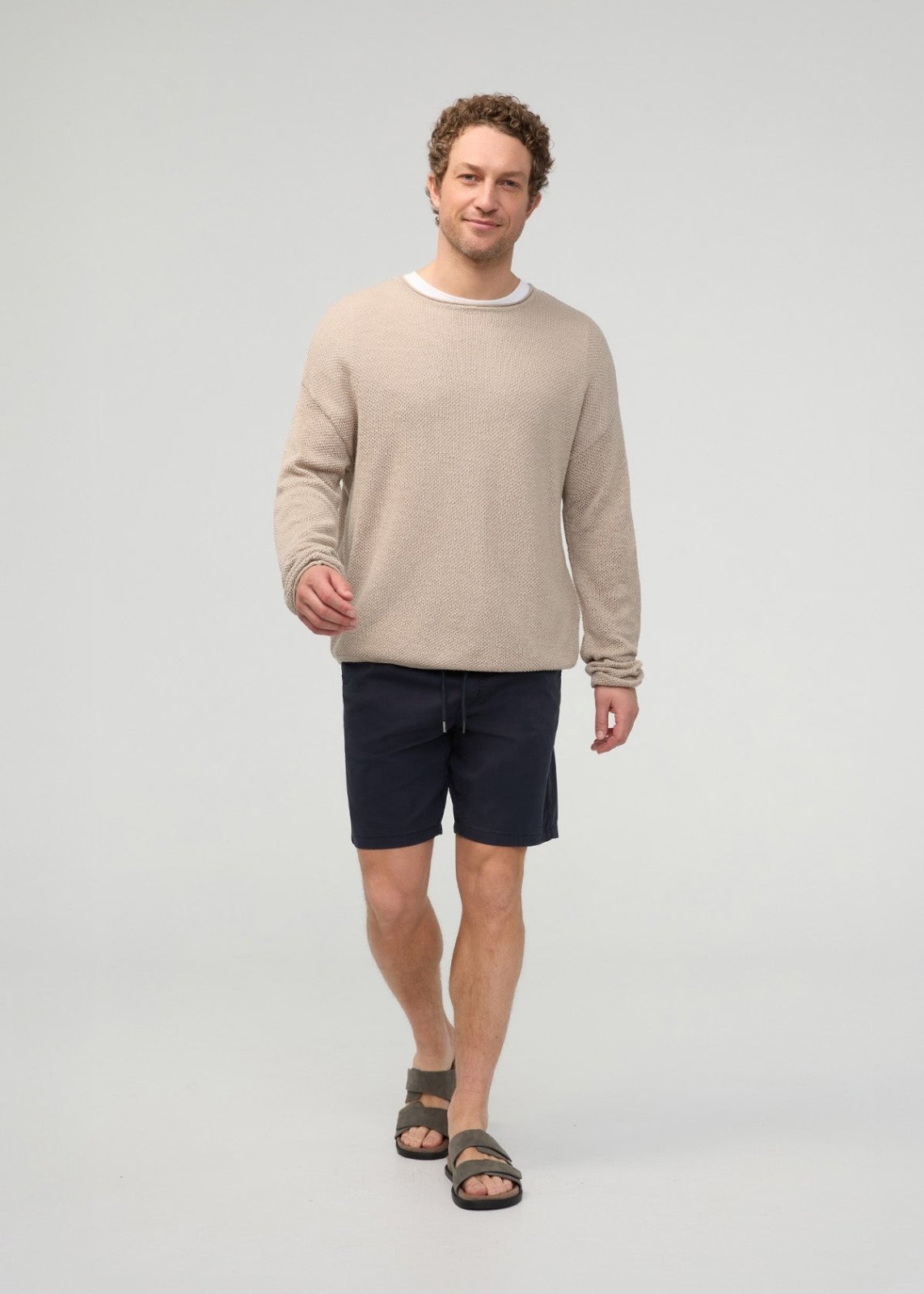 Men’s Navy Stretch Travel Shorts full body