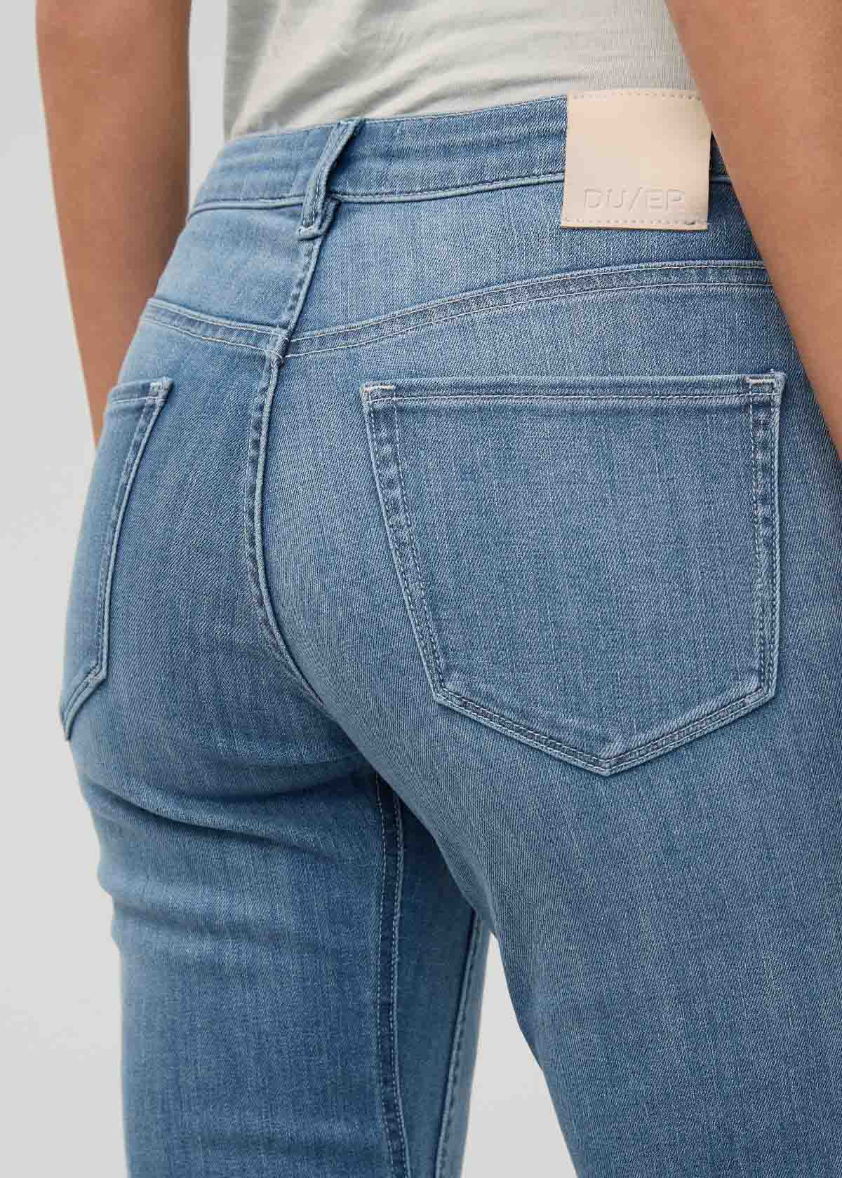 Women's Relaxed Fit Solstice Stretch Jeans Back Detail