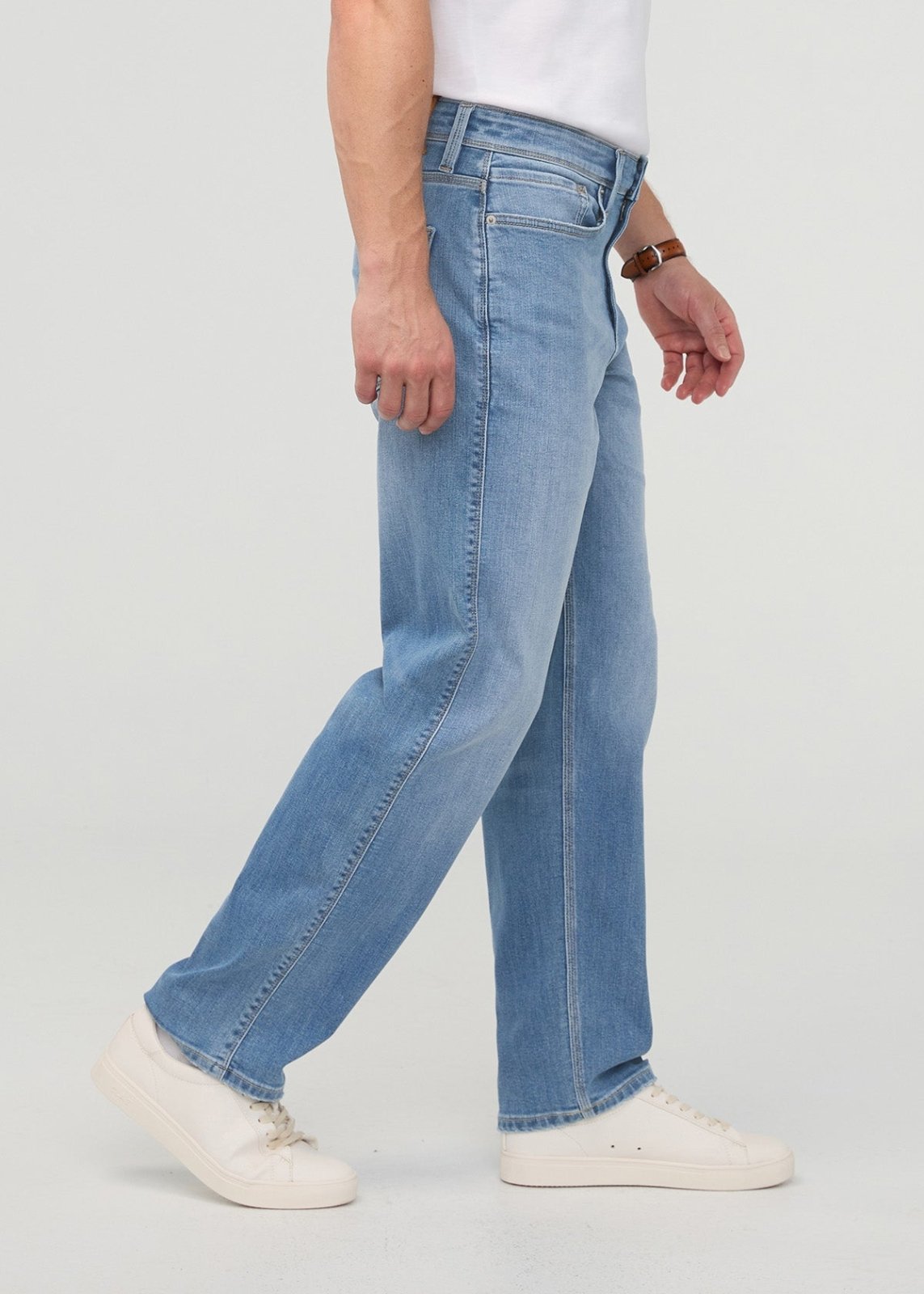 Men's Summit Relaxed Straight Fit Stretch Jeans Side