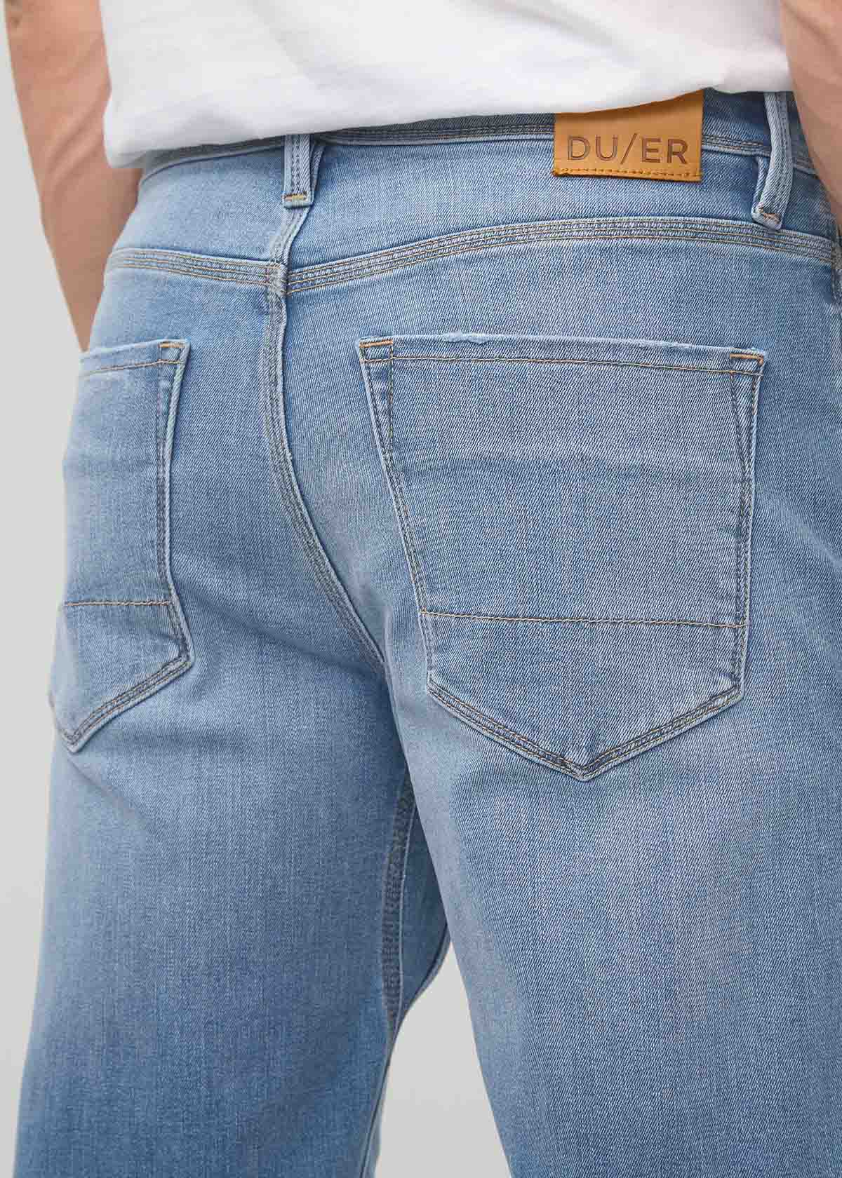 Men's Summit Relaxed Straight Fit Stretch Jeans Back Pocket
