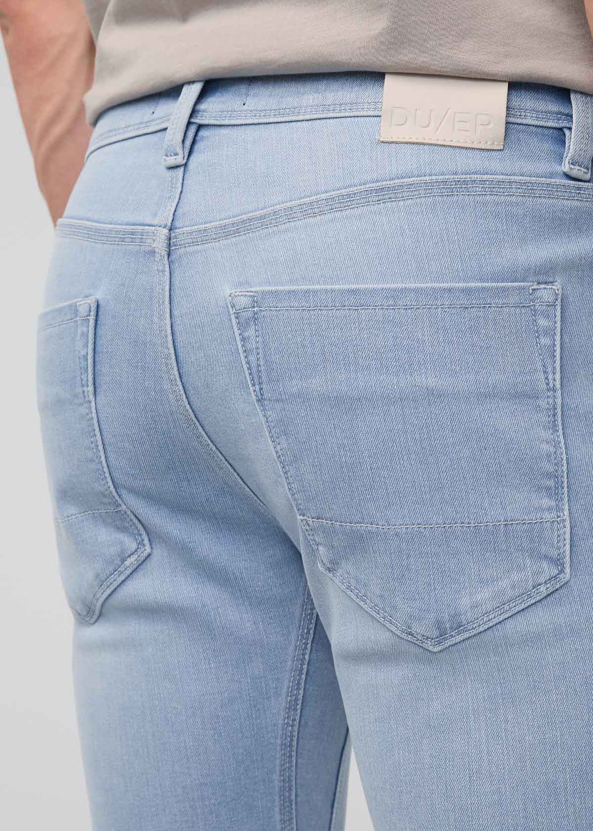 Men's Lunar Blue Relaxed Straight Fit Stretch Jeans