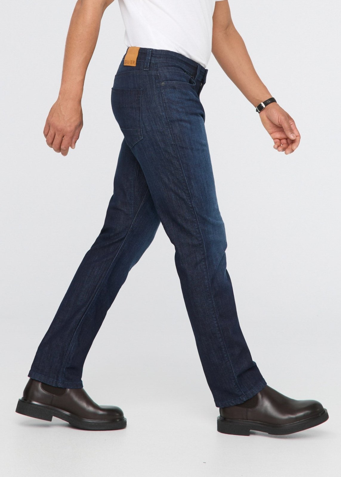 Straight leg indigo fashion jeans