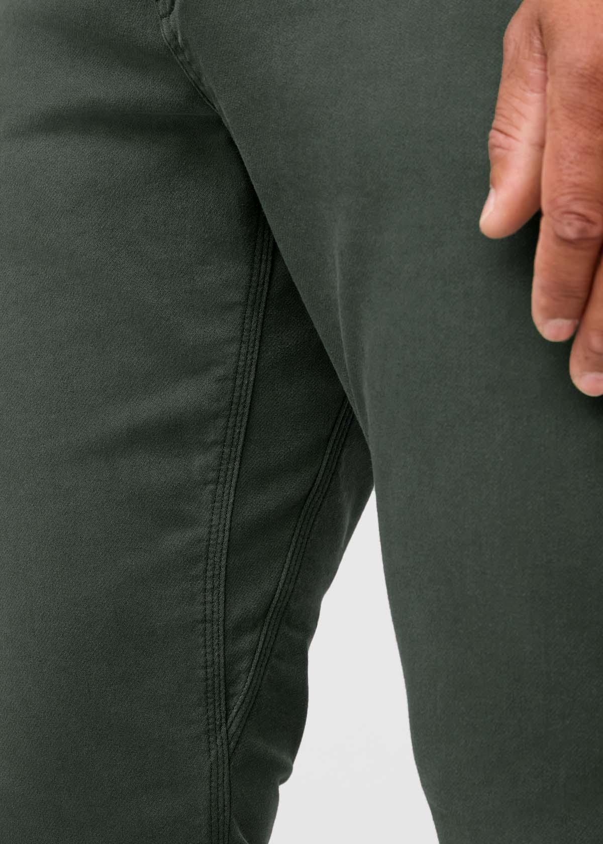 man wearing peat relaxed fit sweatpant gusset