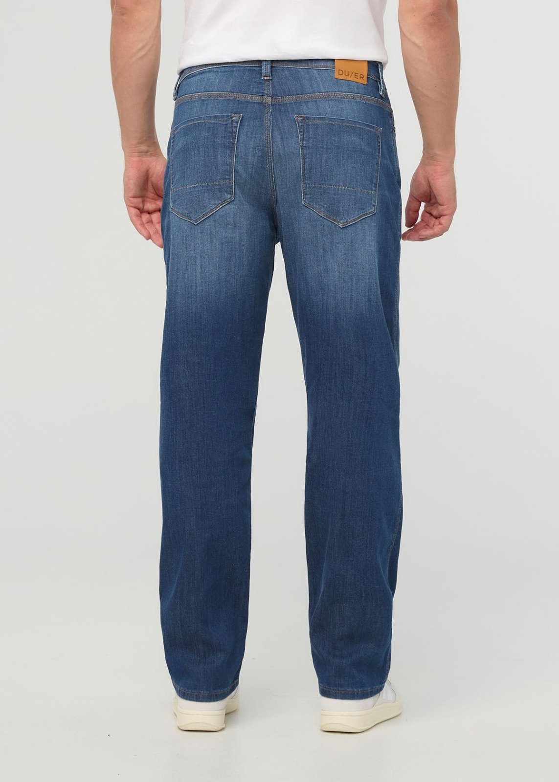 Men’s Undertow Lightweight Stretch Relaxed Straight Jeans back