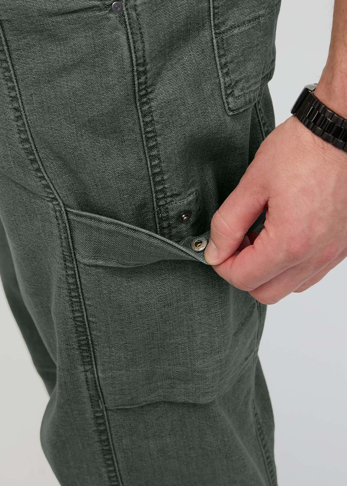 Men's Black Spruce 7 Pocket Stretch Canvas Pants side pocket detail opening
