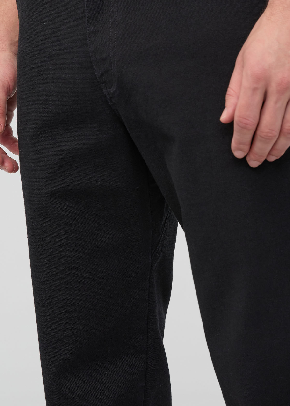 Men's Onyx Stretch Canvas Relaxed Straight Chino Gusset