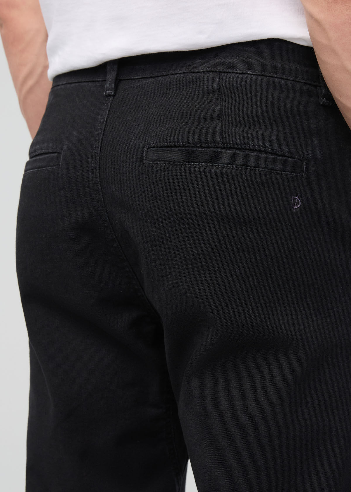 Men's Onyx Stretch Canvas Relaxed Straight Chino Back Pocket