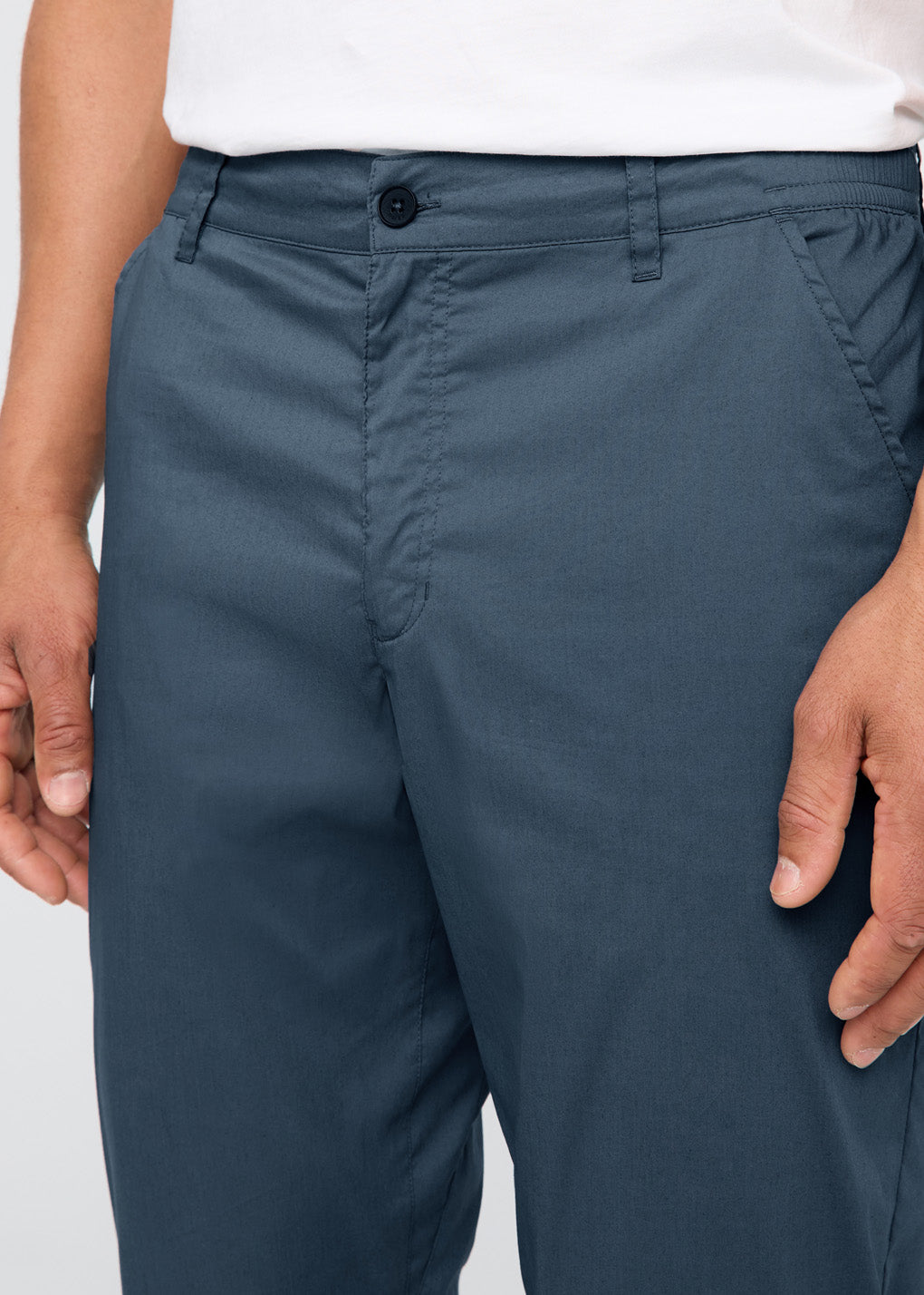 mens sail lightweight summer travel pants front waistband detail