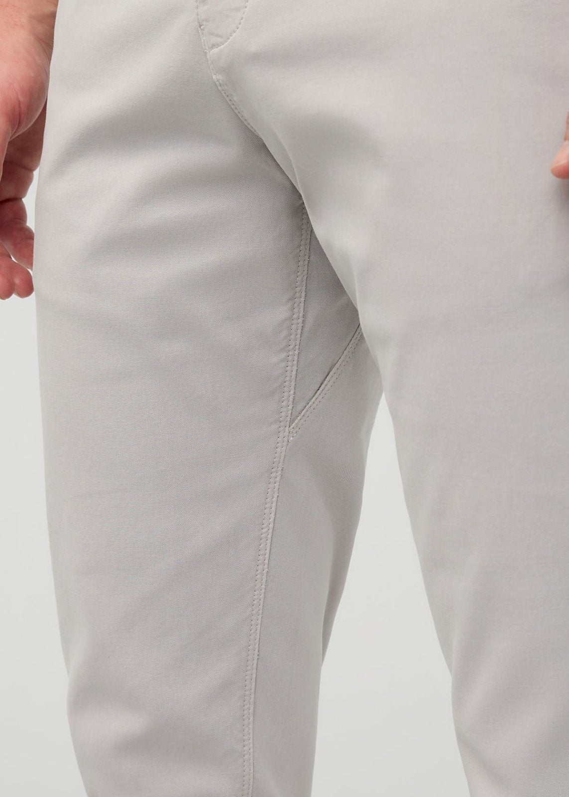 Men's Mist Lightweight Relaxed Taper Chino front gusset