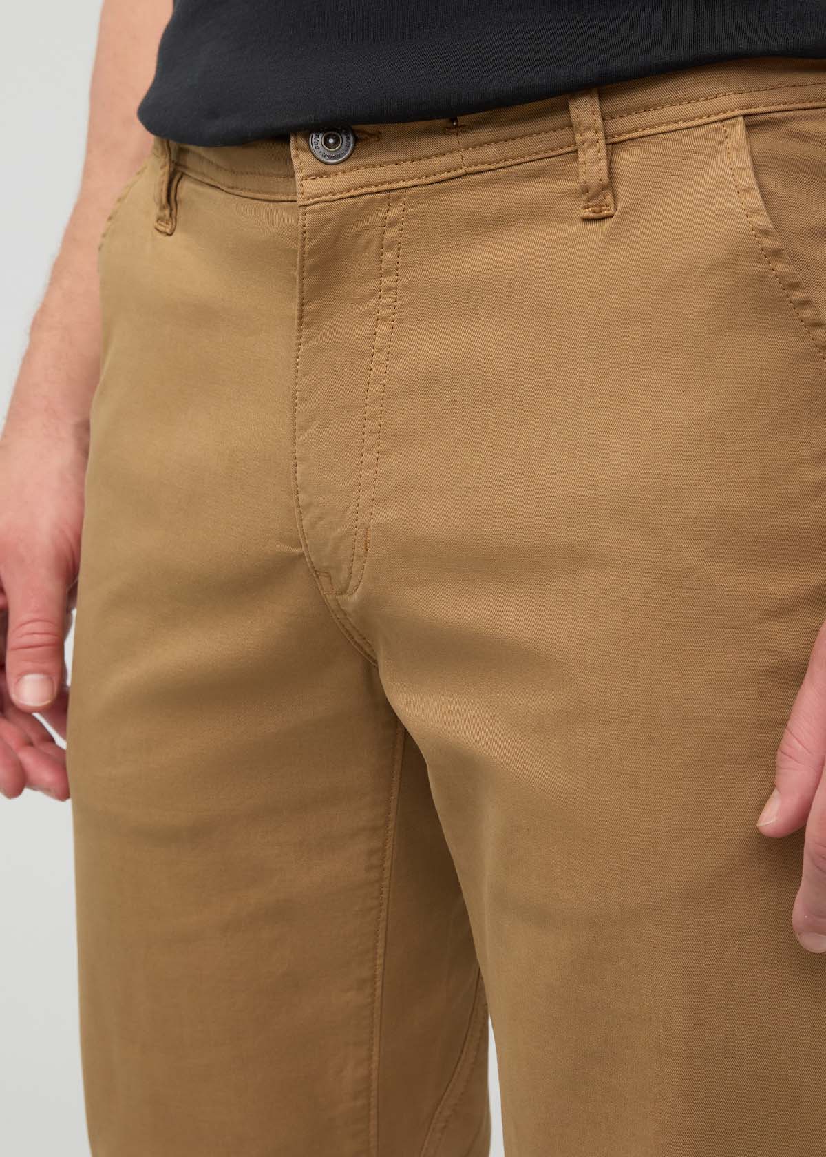 Men's Camel Traveller Pant front waistband detail