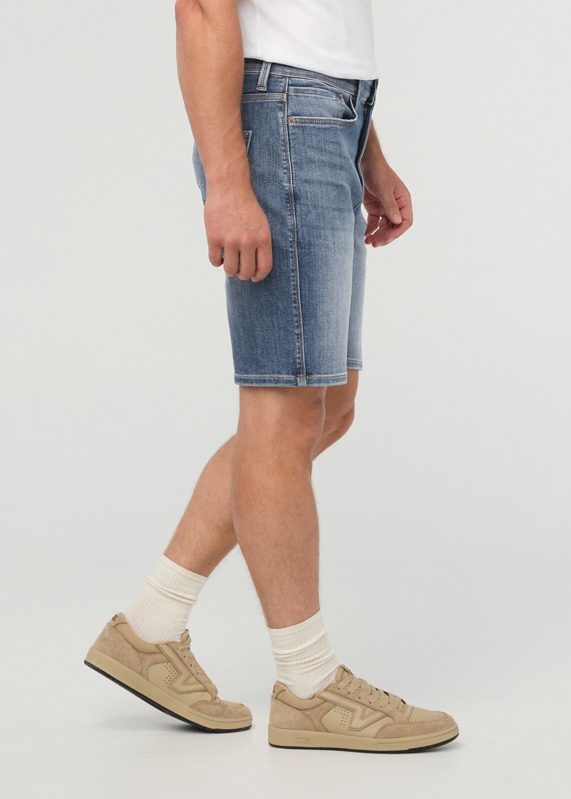 Men's Performance Denim+ Relaxed Short Vintage Indigo side