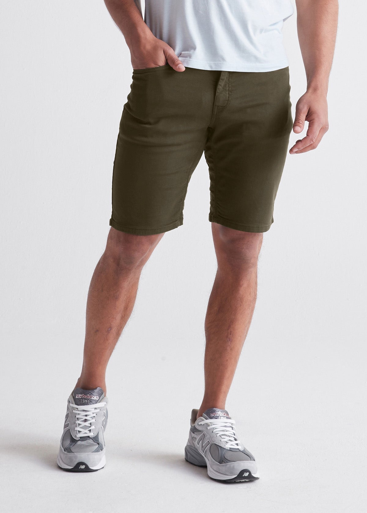 Men\'s Army Green Relaxed Fit Performance Short