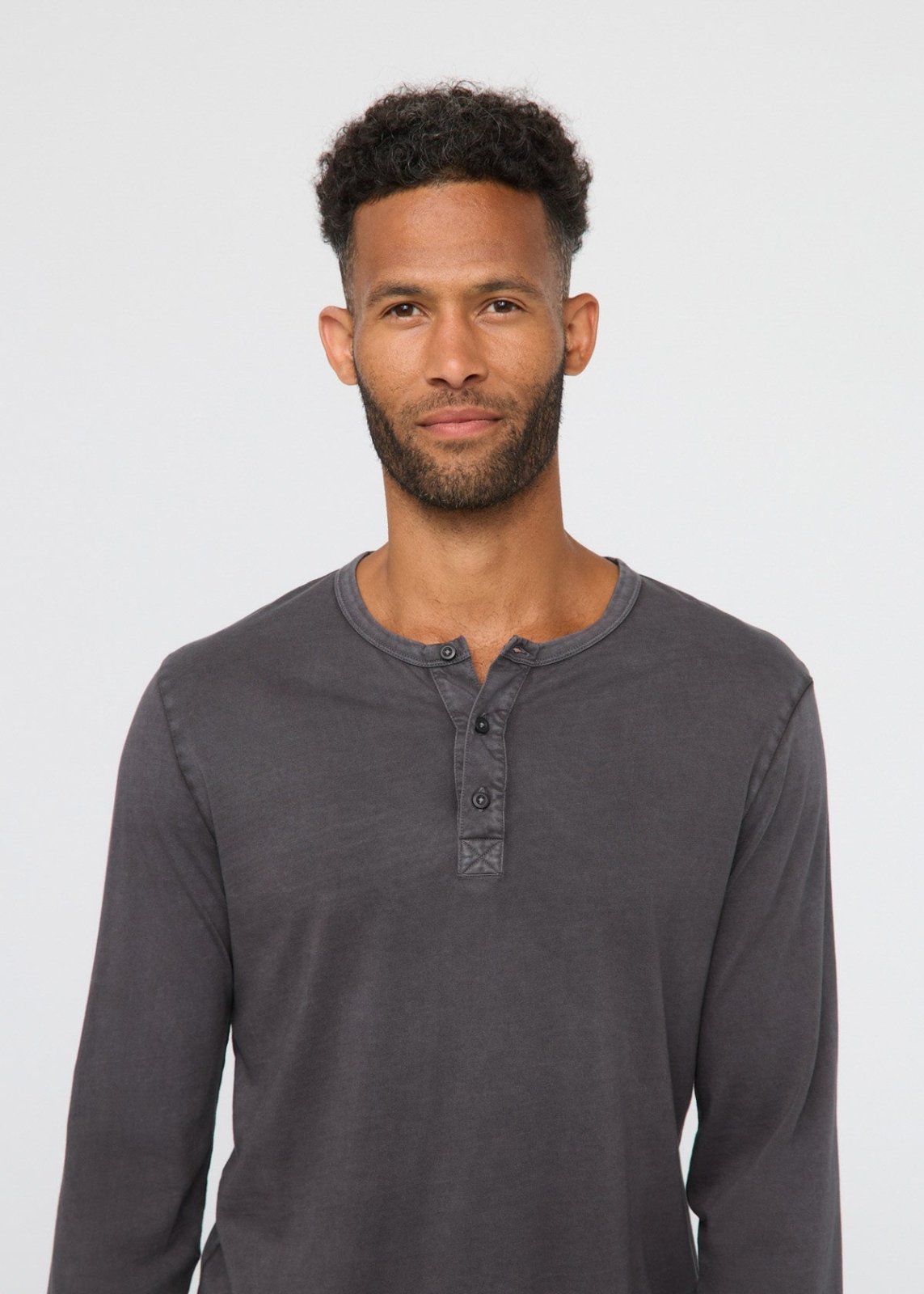 mens 100% pima cotton washed grey henley long sleeve neckline detail