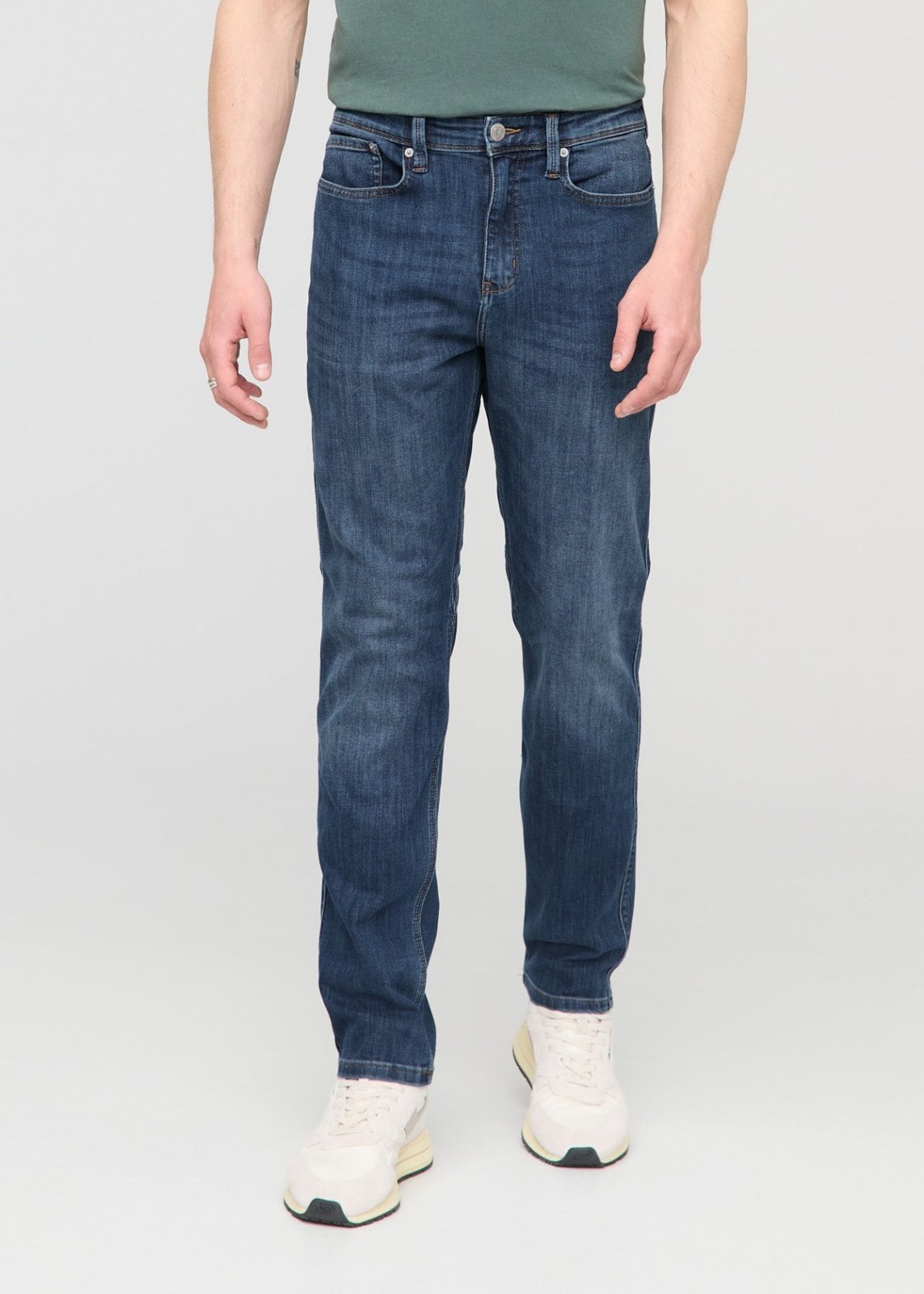 Men's Athletic Straight Jeans