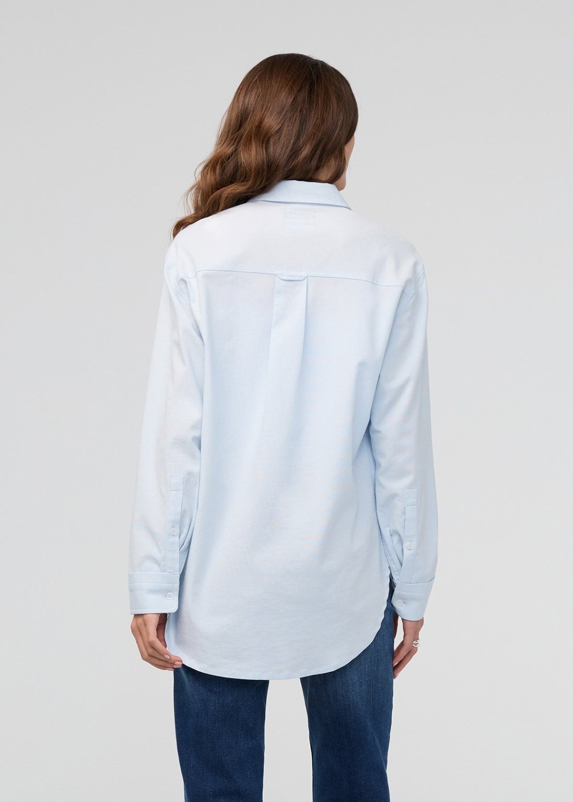 women's fog blue oxford relaxed button down back
