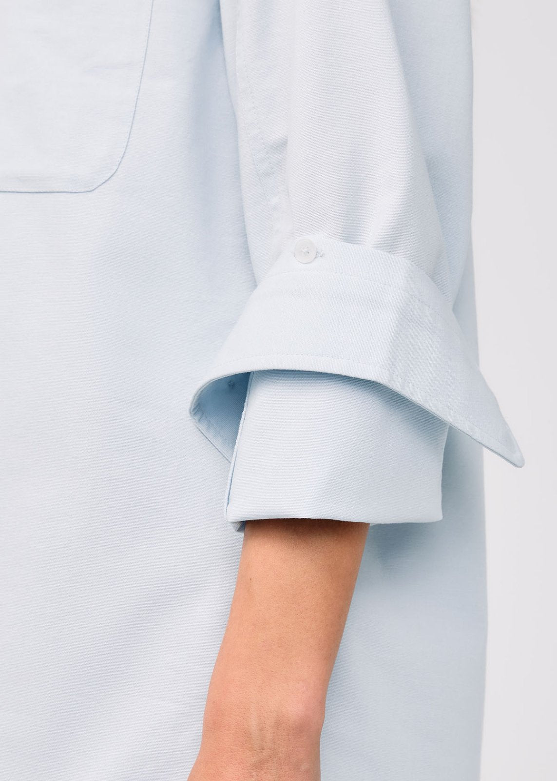 women's fog blue oxford relaxed button down convertible cuff 2