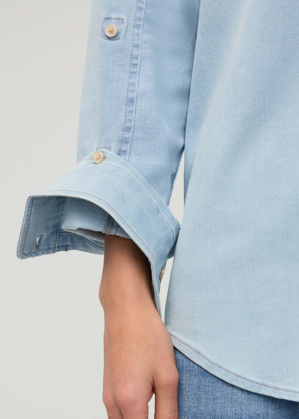 Women's Bleach Lightweight Denim Relaxed Button Down arm detail