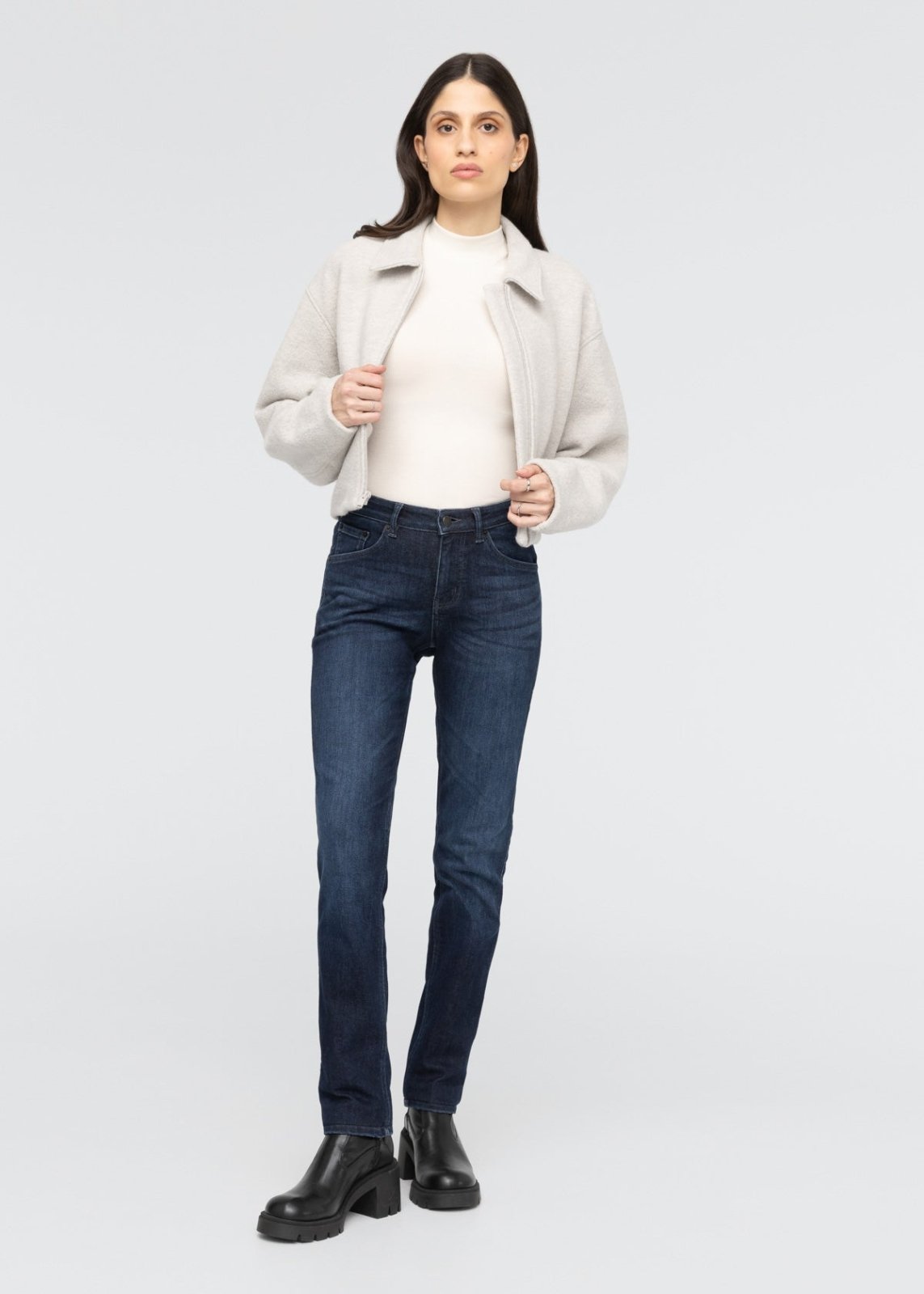 Women's Slim Straight Fleece-Lined Jeans