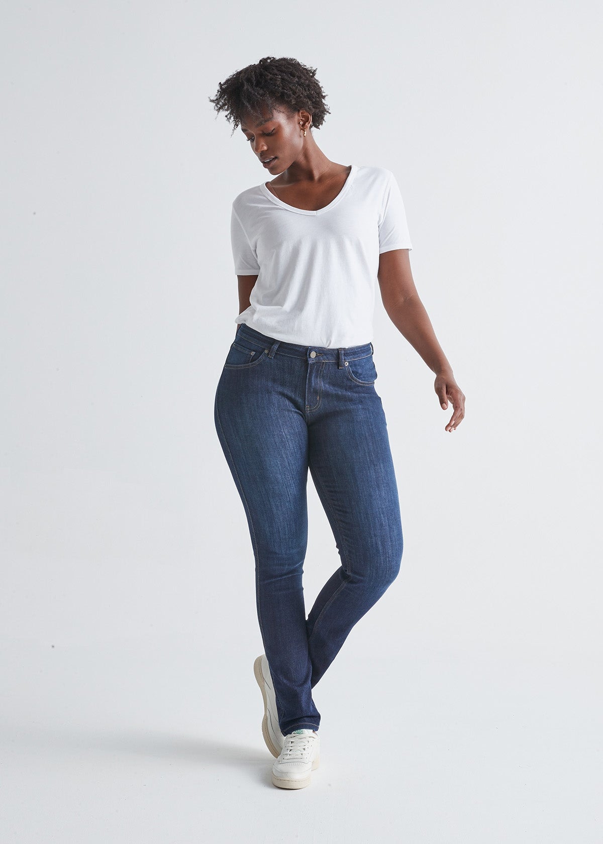Women's Slim Straight dark blue stretch jeans full body