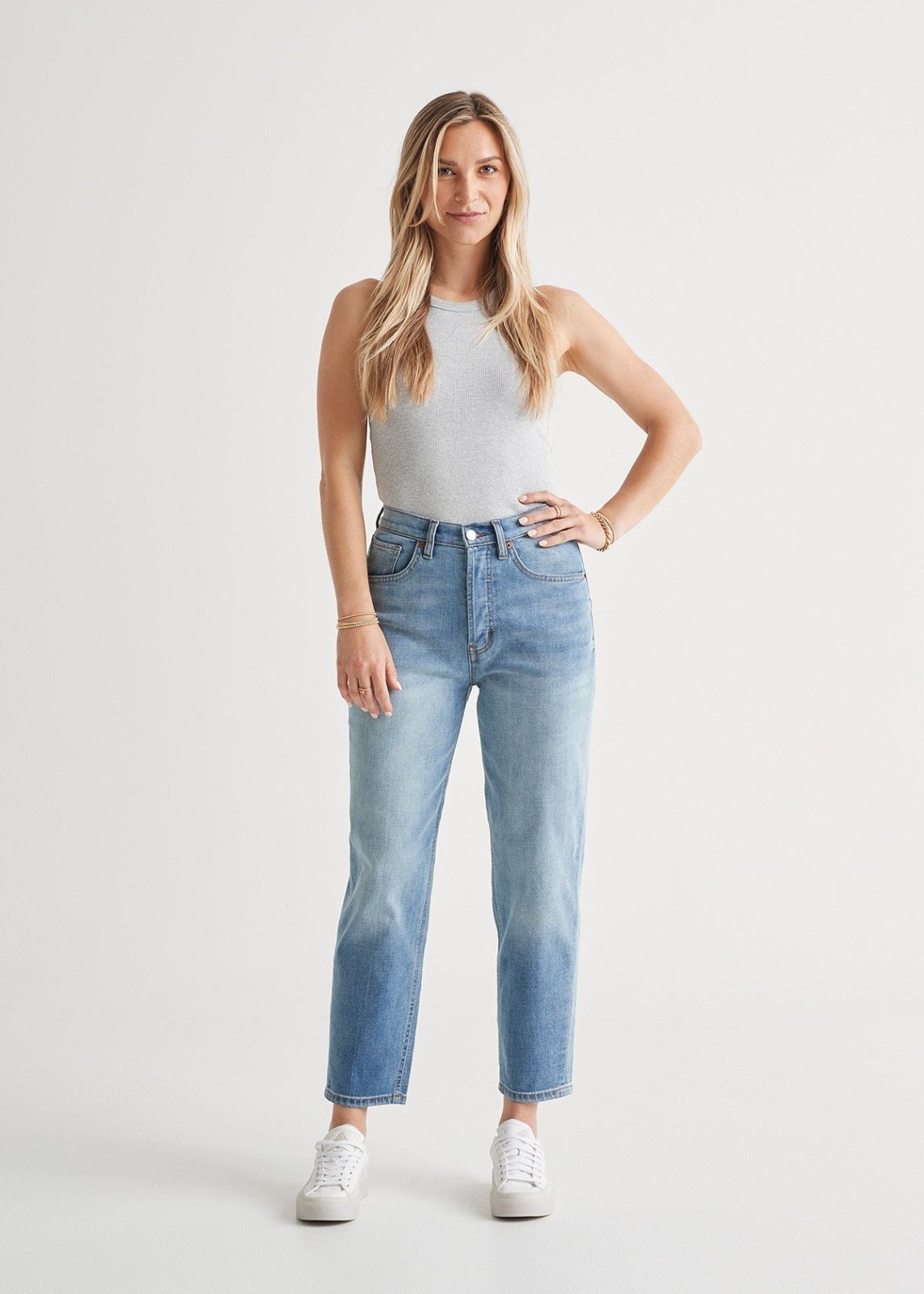 Women's Midweight Denim High Rise Arc Vintage Tint Jean Full Body