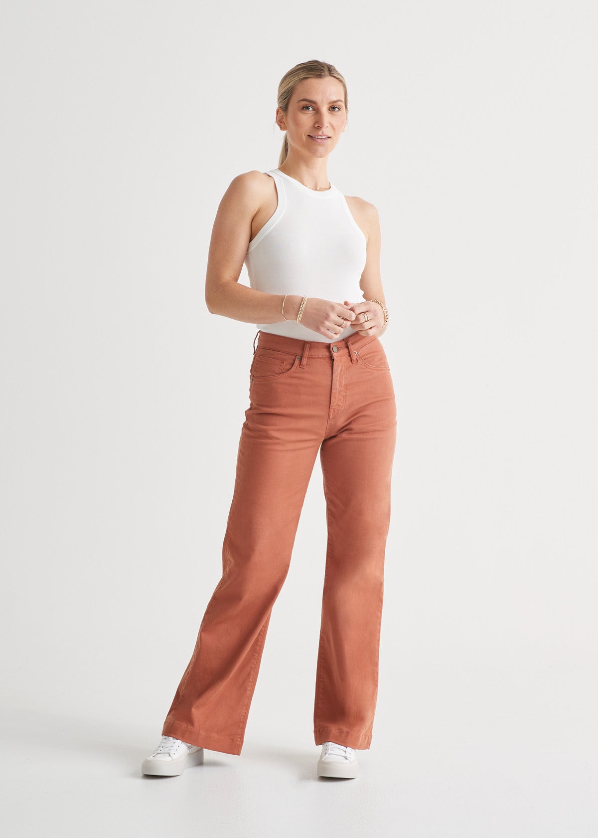 womens high rise rust lightweight wide leg pant full body