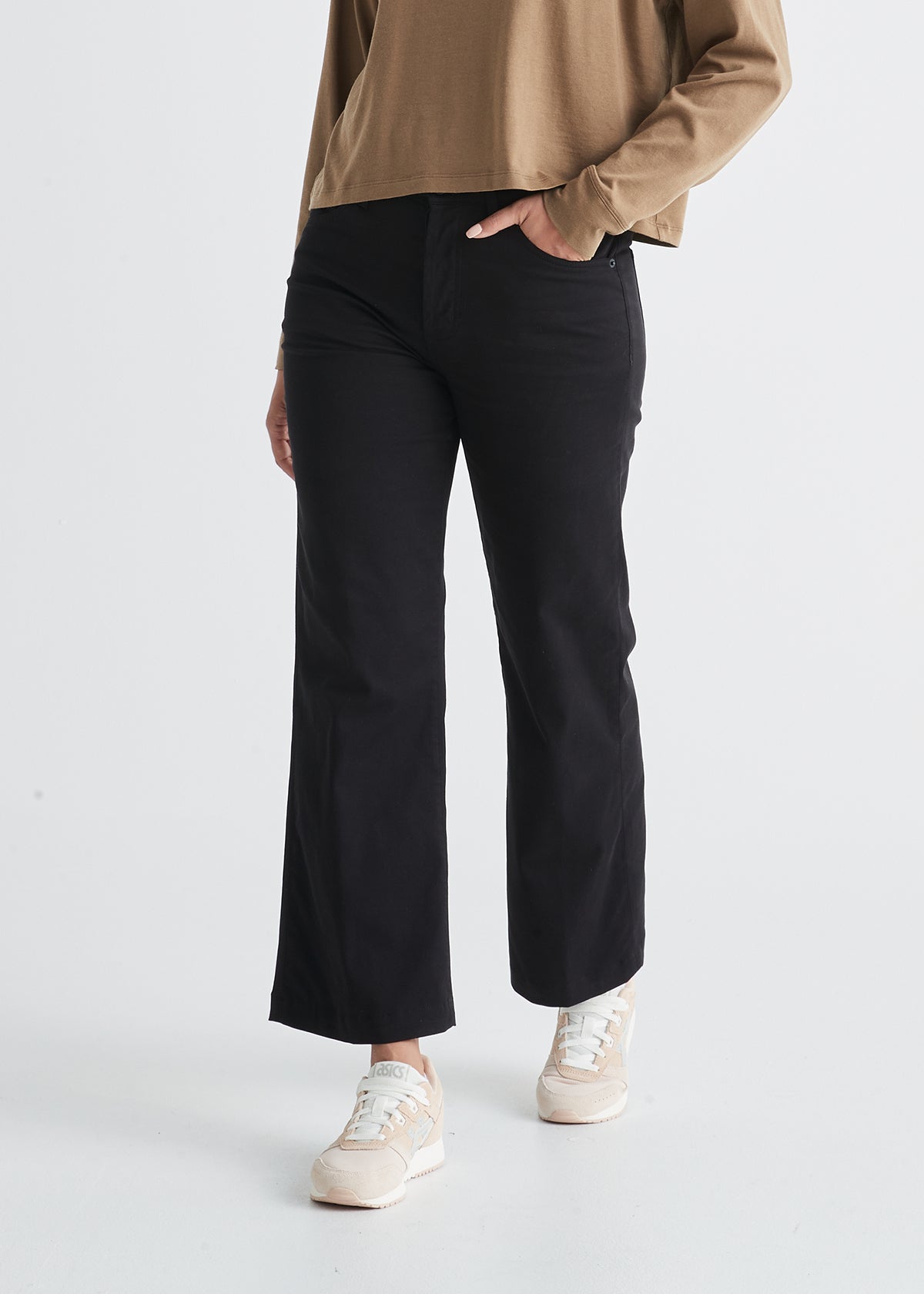 Women's High Rise Black Wide Leg Pant Front