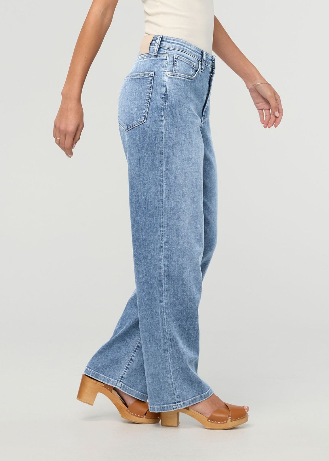 Performance Denim Lite High Rise Straight - Light Stone