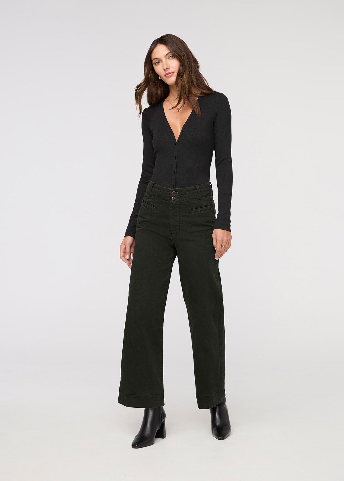 womens dark green high rise trouser full body