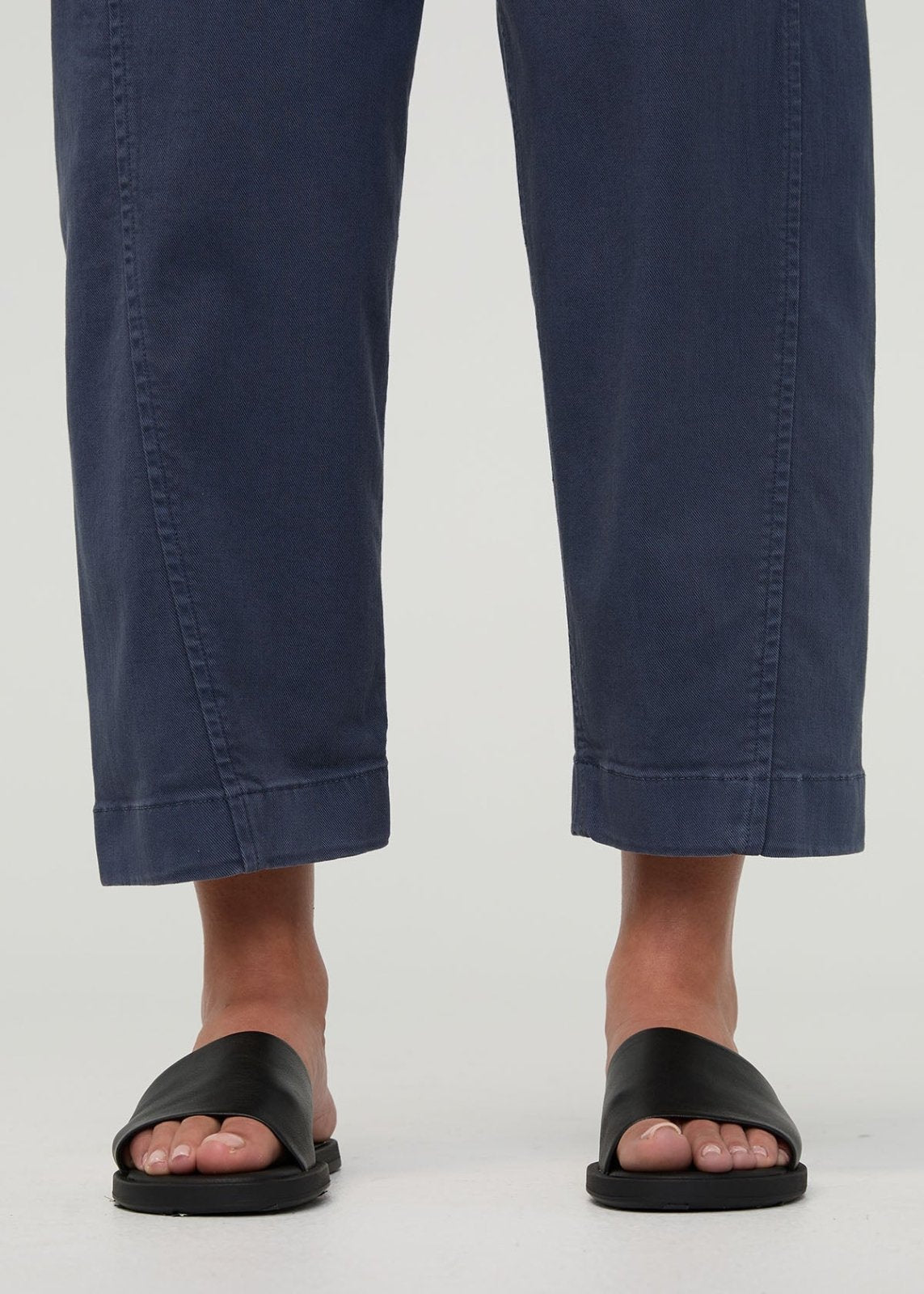 Women's Heritage Blue Barrel Pull On Pant front ankle detail