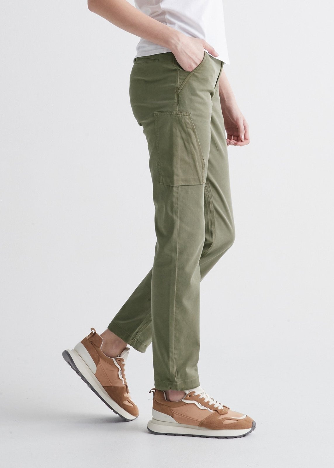 womens green water-repellent cargo pant side