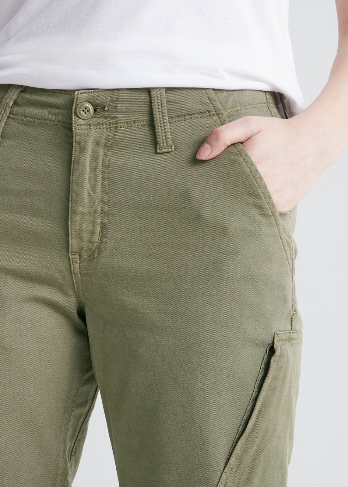 womens green water-repellent cargo pant front waistband detail