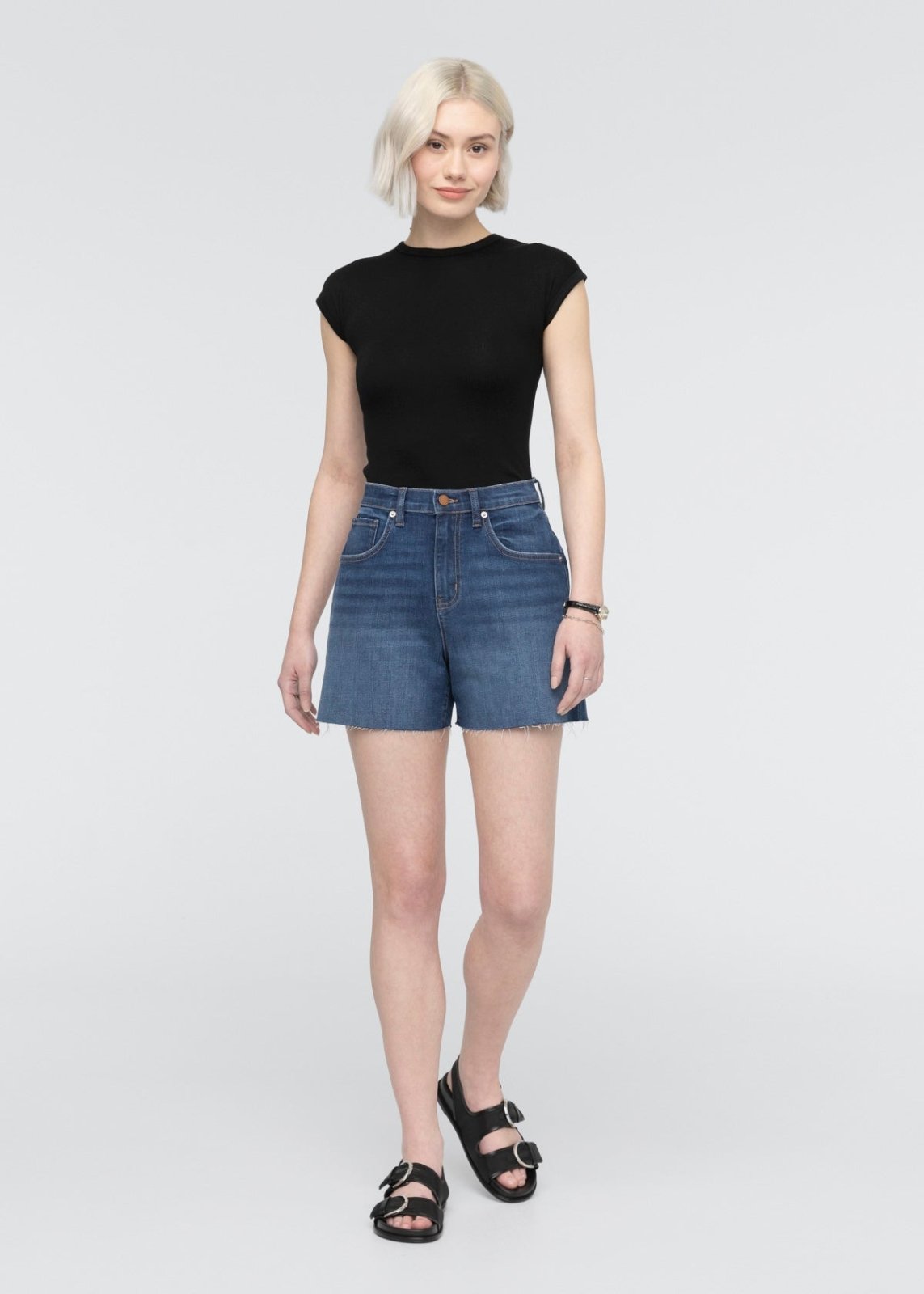 Women's Medium Indigo High Rise Denim Shorts full body