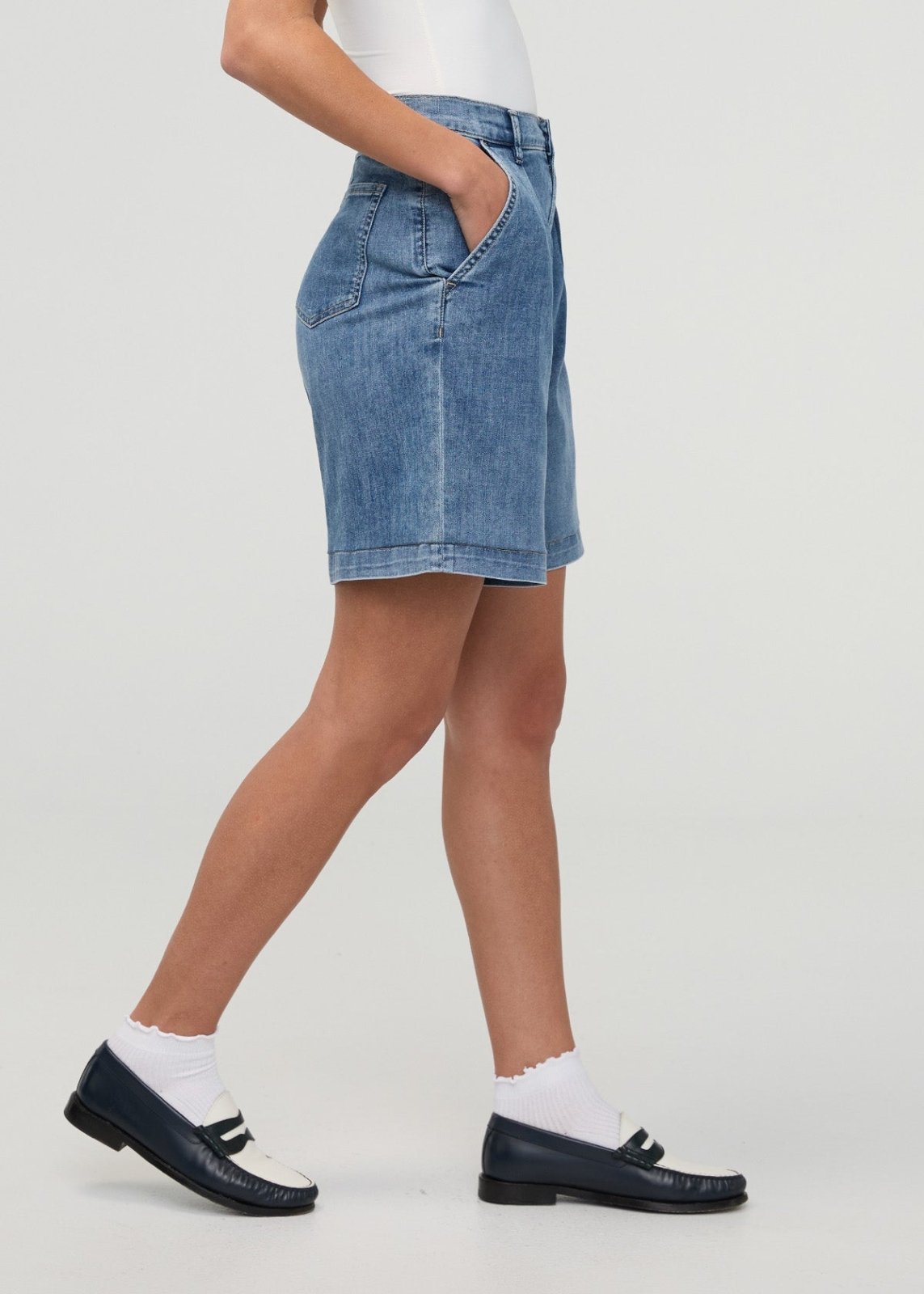 Women's Slate Indigo Denim Lite Pleated Long Short Side