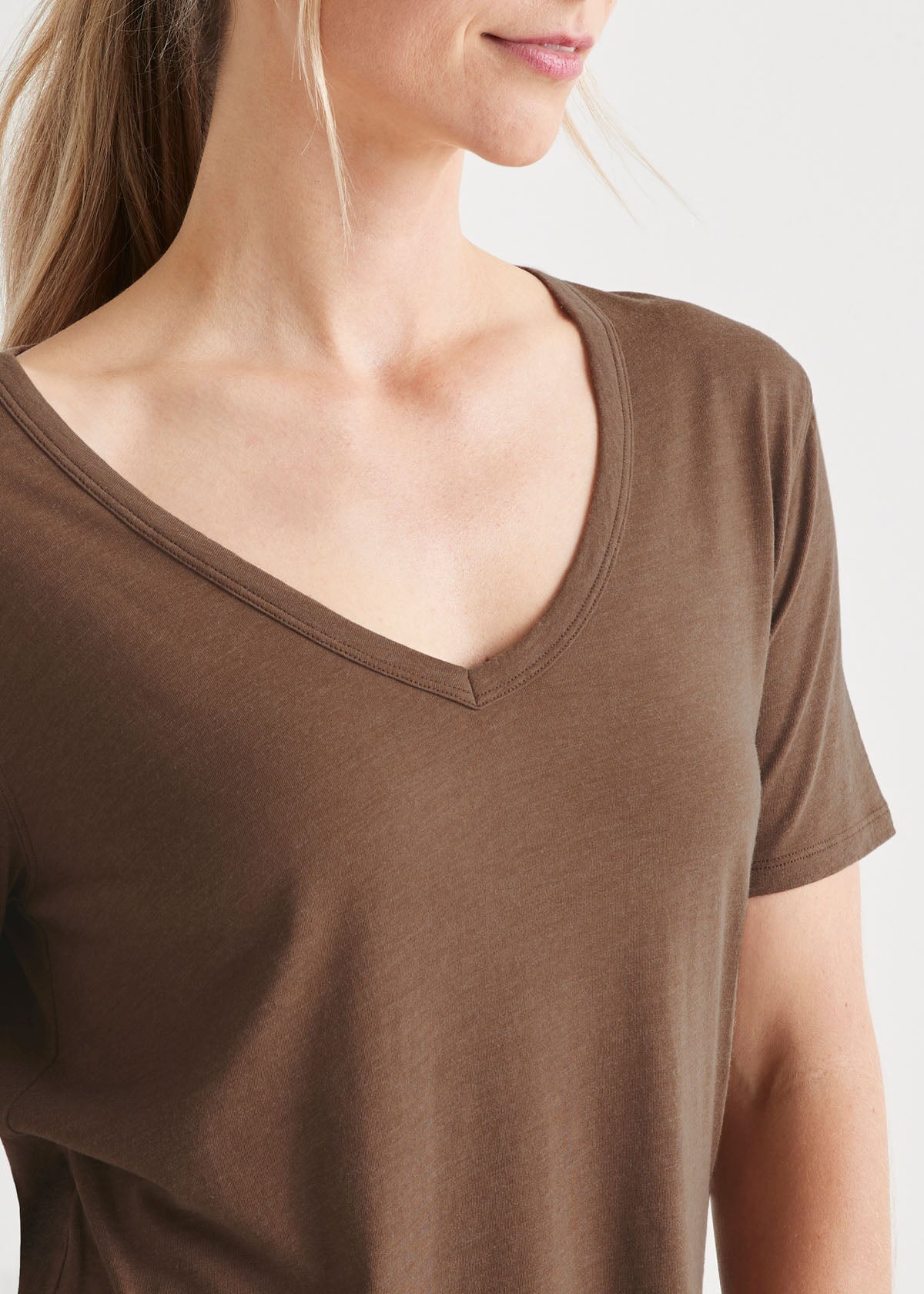 womens brown soft lightweight v-neck t-shirt neckline