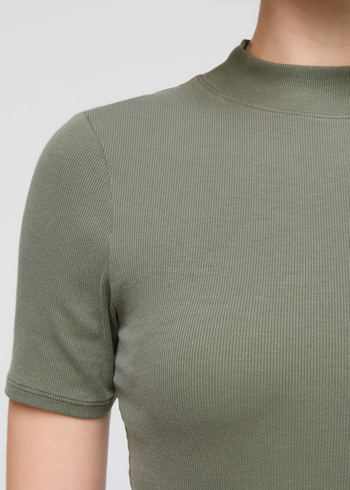 green high neck t shirt