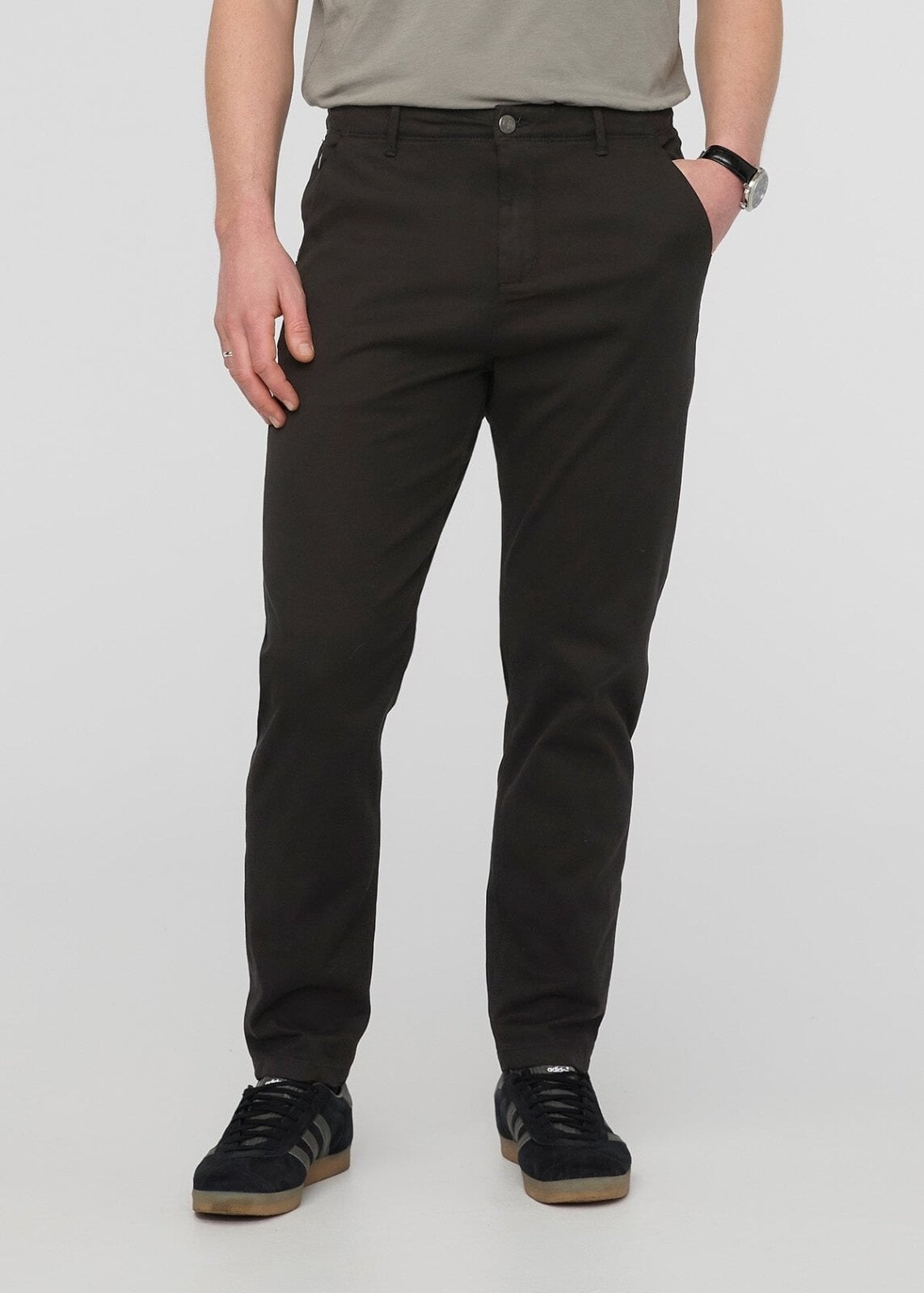 mens stretch black chino pants front