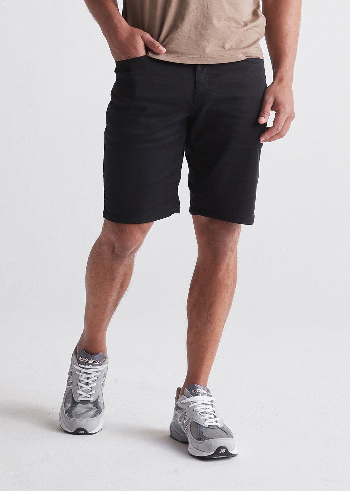 black relaxed fit performance short front
