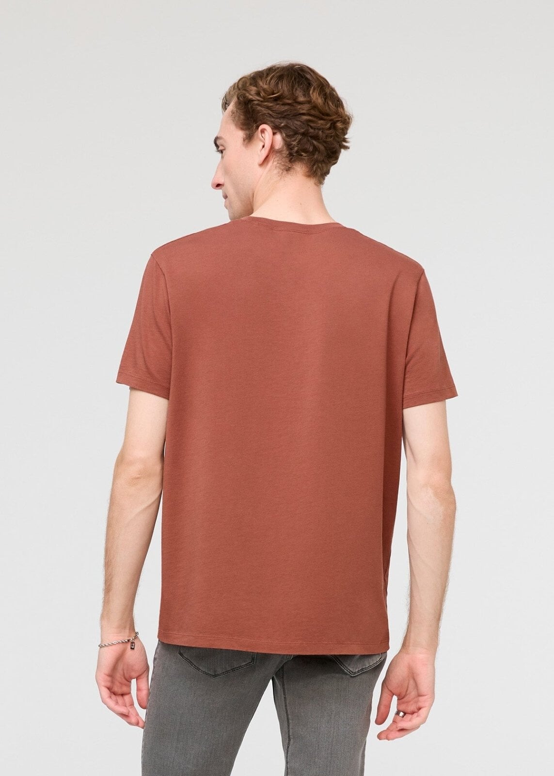 mens 100% Pima cotton rust t-shirt back