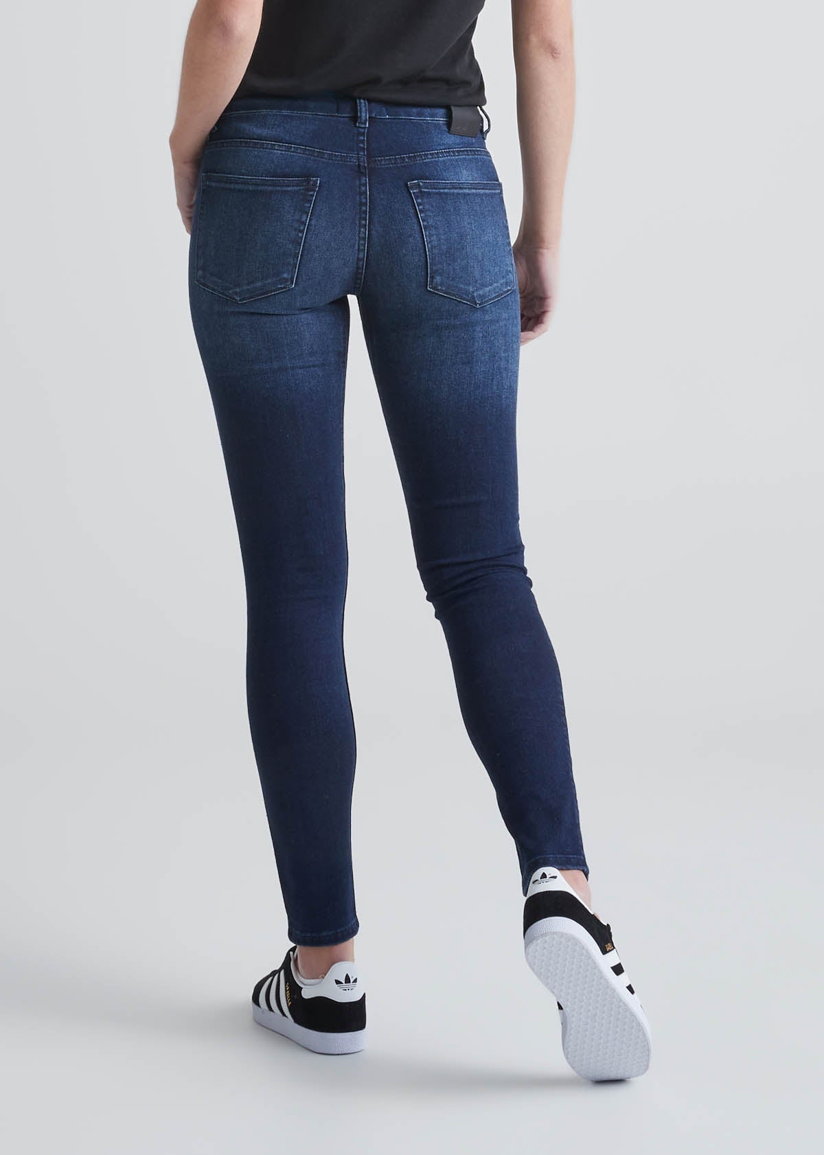 Mid-Rise Power Slim Straight Jeans | Old Navy