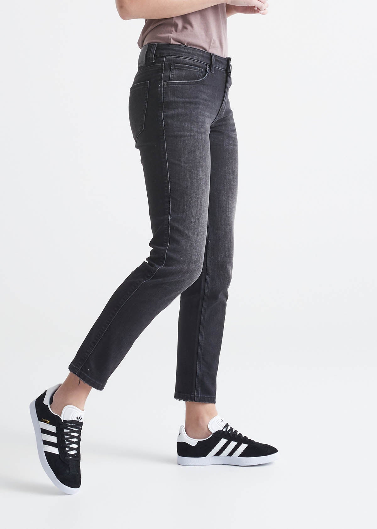 High Rise Slim Fit Mom Jeans – Skates n Skirts