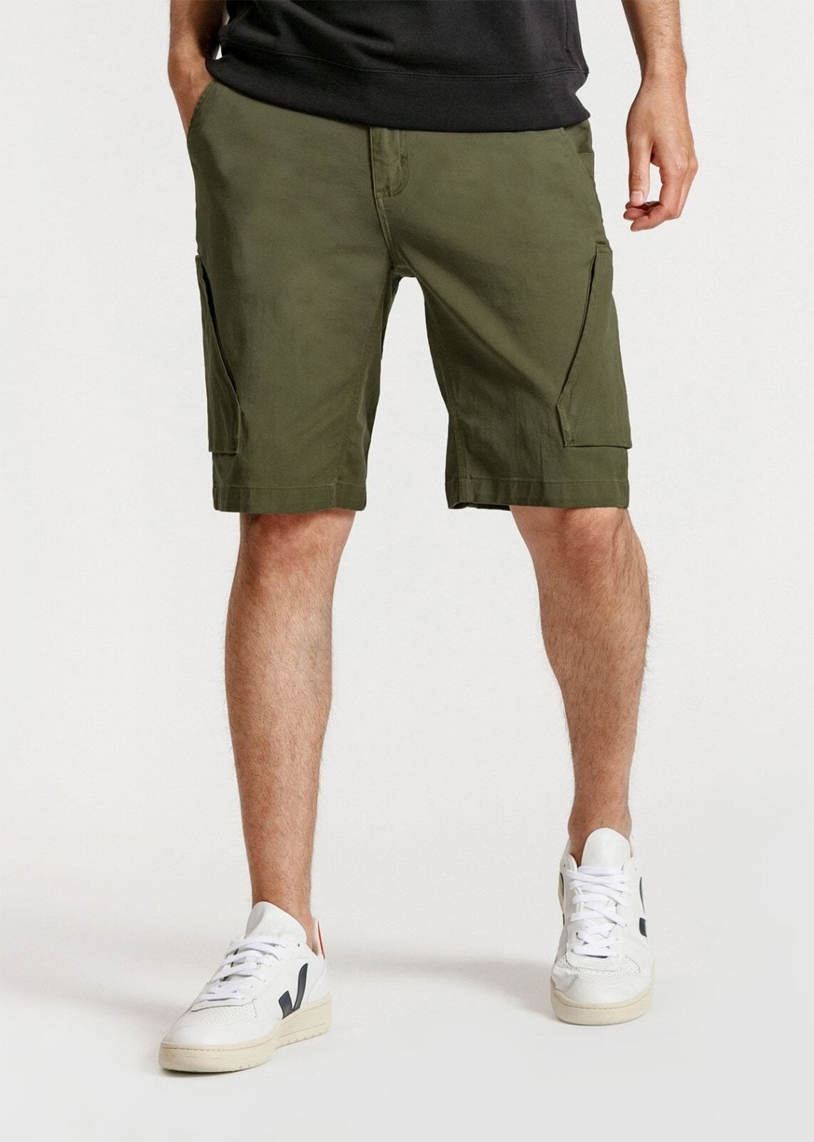 mens-green-athletic-adventure-pant-front
